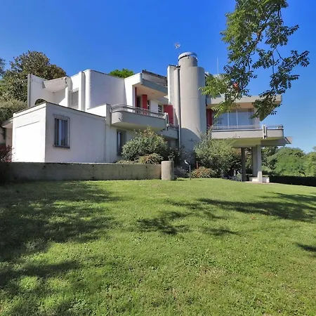 Tiara Villa
