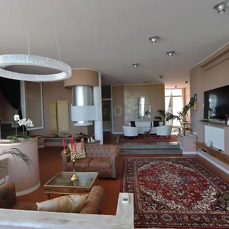 Tiara Villa Pesaro